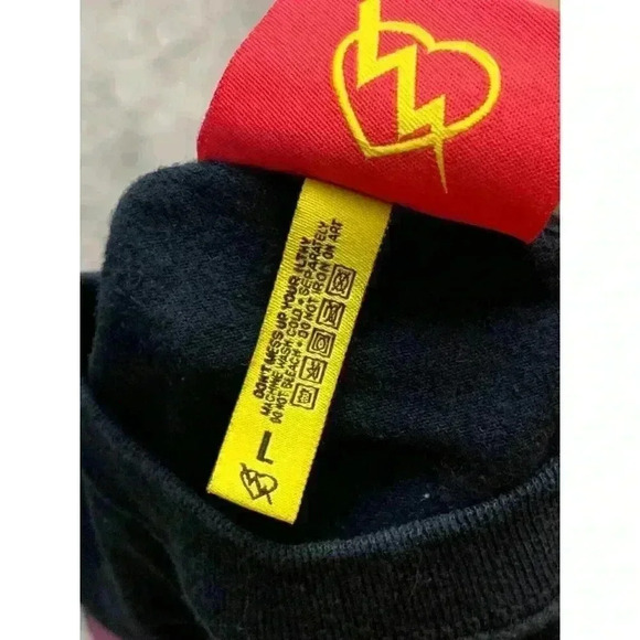 Ilthy T-Shirt Mens Size Large Biggie Eating Donut Numbered Of 43 Black Cracking - Picture 7 of 9